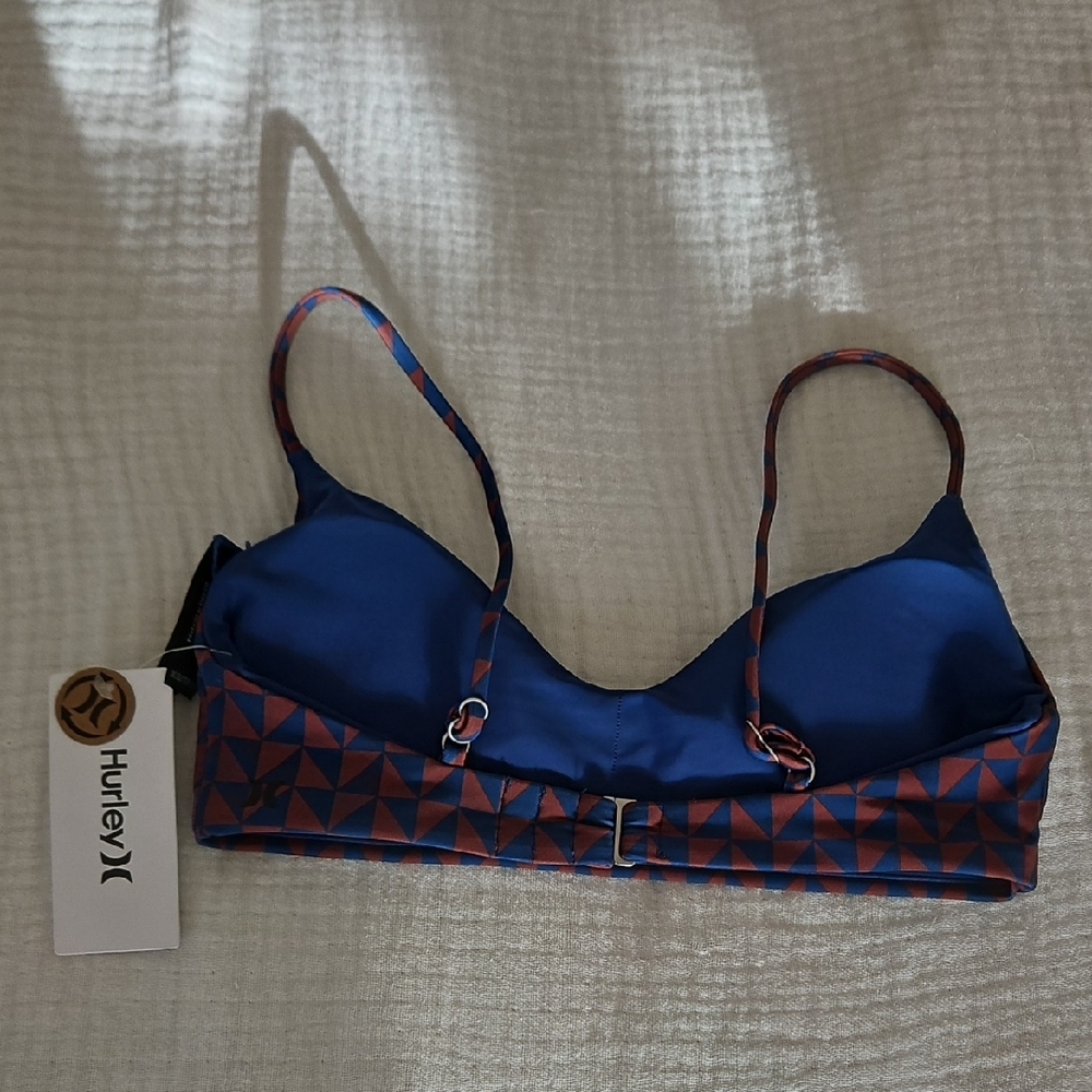 Hurley Triangular Pattern Bikini Top - Picture 2 of 3